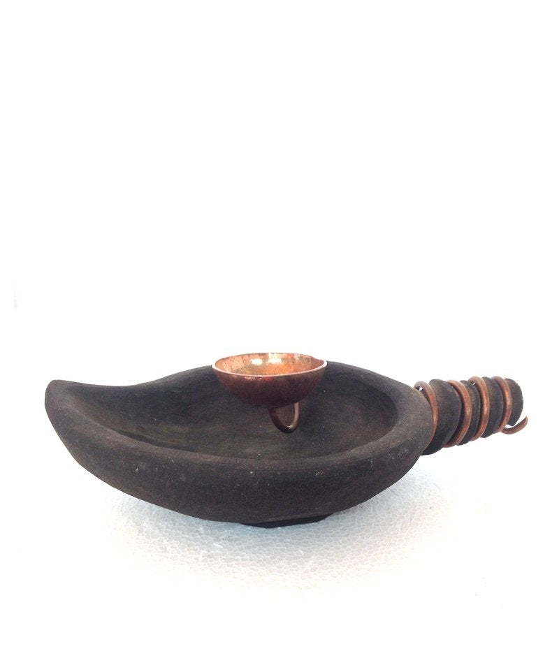 Handcrafted Stone Uruli - Shell with Copper Lamp Rating: 100%