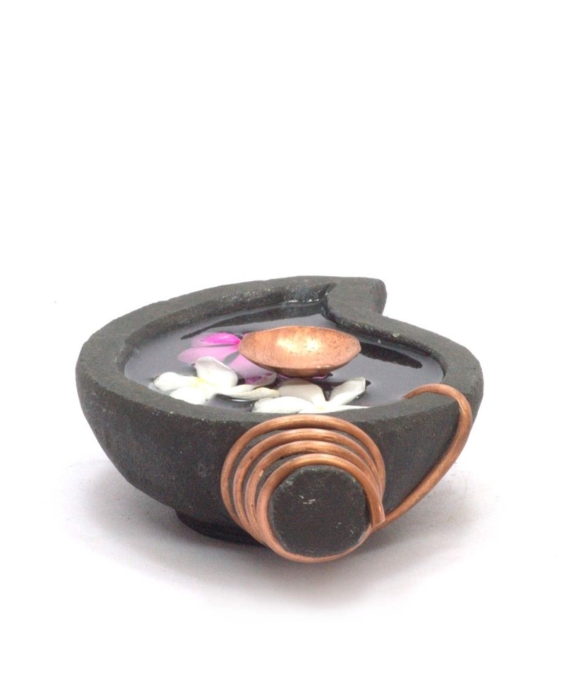 Handcrafted Stone Uruli - Shell with Copper Lamp Rating: 100%