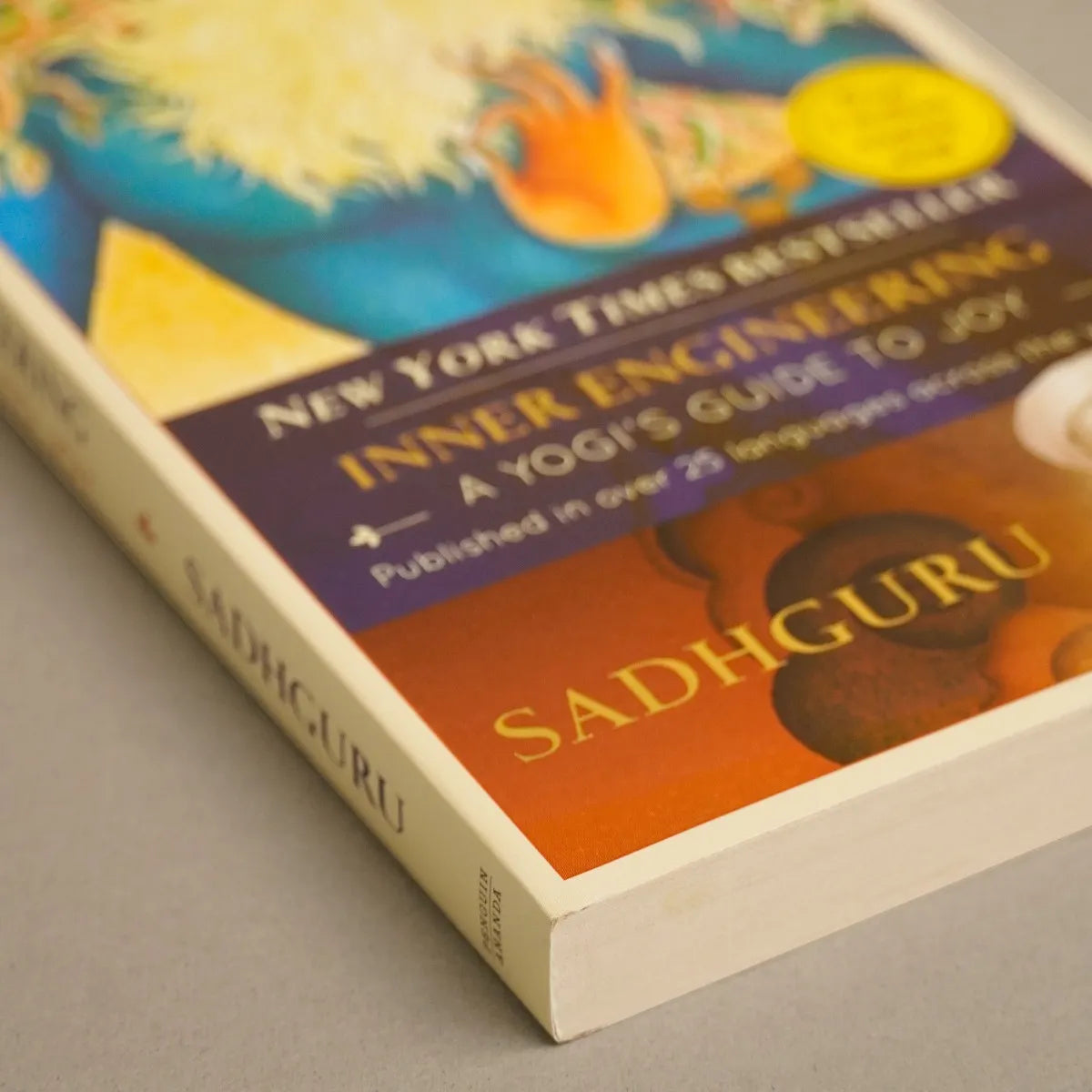 Inner Engineering : A Yogi's Guide to Joy (Soft Cover)