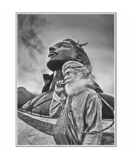 Sadhguru Photo Book by Raghu Rai (Standard Edition)